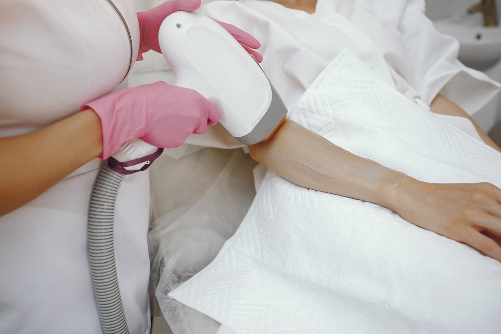 Saff. Laserclinic - Laserkliniek, Diode ice laser, vrijwel pijnloos, in Houten